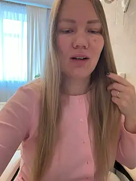 LianaCruz   online show from April 10, 2026, 4:41 am