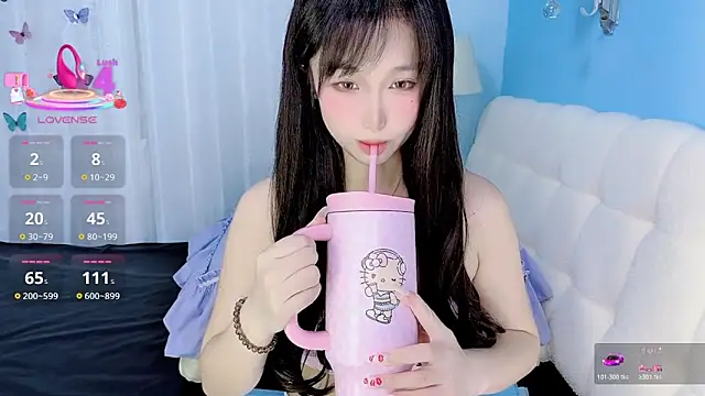 Snapshot of -Wendy__ chatting on June 7, 2026, 7:13 am -Wendy online show from June 7, 2026, 7:13 am