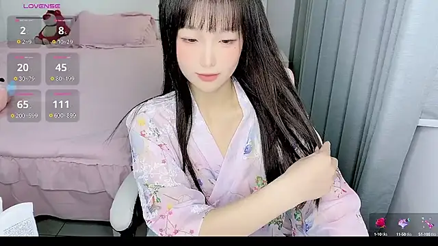 Snapshot of -Wendy__ chatting on February 8, 2025, 5:18 pm -Wendy online show from February 8, 2025, 5:18 pm