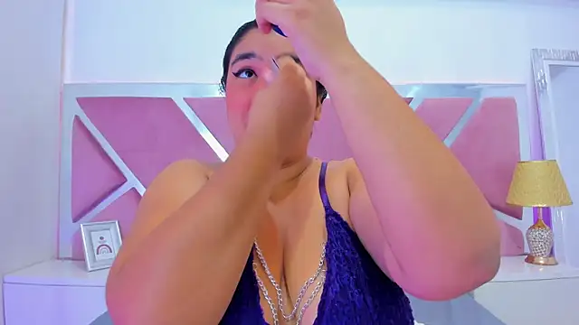 Tiffanymiller00 online show from March 31, 2026, 2:19 pm