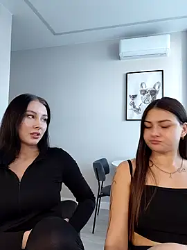 ShySonya online show from November 7, 2025, 11:59 am