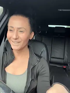 Snapshot of SweetSolez chatting on February 20, 2026, 11:01 am SweetSolez online show from February 20, 2026, 11:01 am