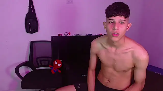 LiamGadiell online show from February 23, 2025, 11:33 am