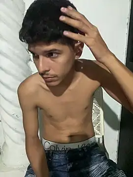 LiamGadiell online show from April 9, 2026, 2:35 am