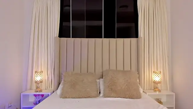 Aliison Smith online show from April 11, 2026, 3:36 am