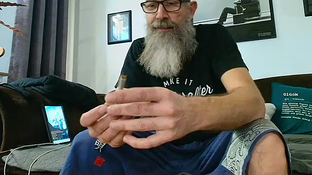 Kingsscepter online show from October 23, 2025, 1:32 pm