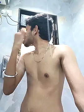 skinnyyyyyyyyy online show from December 4, 2025, 4:33 am