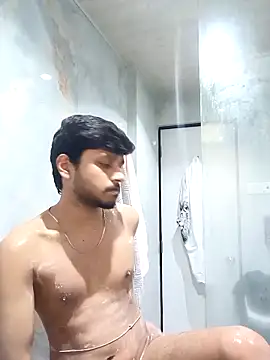 skinnyyyyyyyyy online show from April 23, 2026, 3:46 am