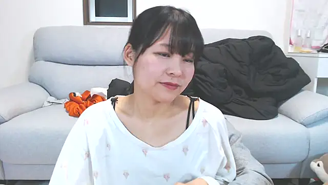 Snapshot of nmnk_CH chatting on December 6, 2024, 4:44 pm nmnk CH online show from December 6, 2024, 4:44 pm