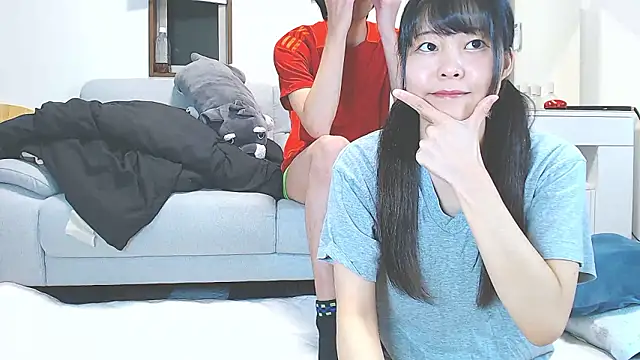 Snapshot of nmnk_CH chatting on October 4, 2025, 8:10 pm nmnk CH online show from October 4, 2025, 8:10 pm