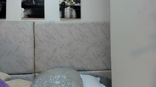 Snapshot of naomiii__ chatting on May 30, 2026, 11:38 am naomiii online show from May 30, 2026, 11:38 am