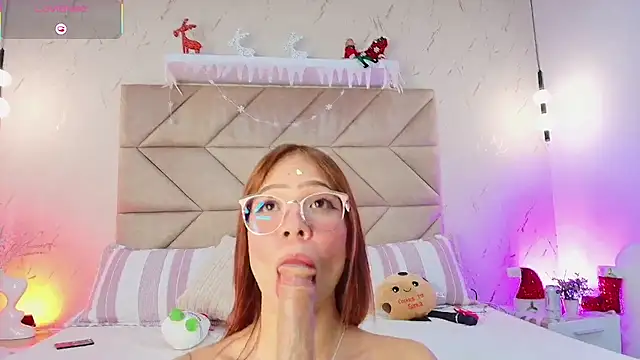 CaroSainz online show from December 16, 2025, 1:21 am