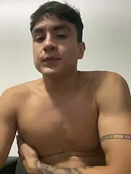 Snapshot of LCarreraa chatting on January 29, 2025, 2:51 am LCarreraa online show from January 29, 2025, 2:51 am