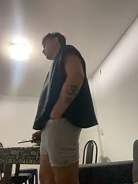 Snapshot of LCarreraa chatting on March 1, 2025, 4:37 am LCarreraa online show from March 1, 2025, 4:37 am