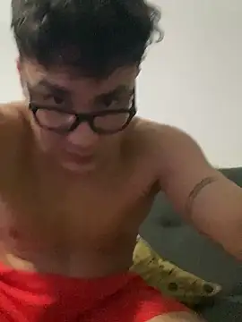 Snapshot of LCarreraa chatting on February 13, 2025, 12:24 am LCarreraa online show from February 13, 2025, 12:24 am