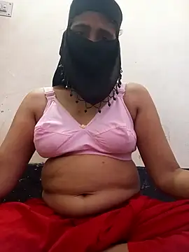 Snapshot of HenaAra chatting on February 5, 2026, 5:58 am HenaAra online show from February 5, 2026, 5:58 am