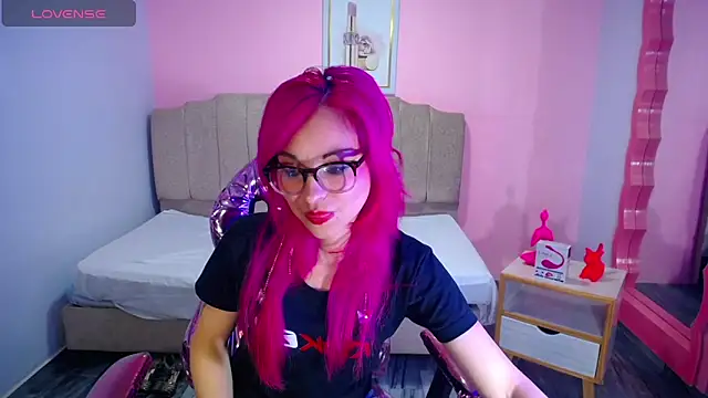 abril ch  online show from September 18, 2025, 10:40 am