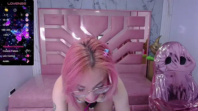 abril ch  online show from March 5, 2026, 12:35 pm