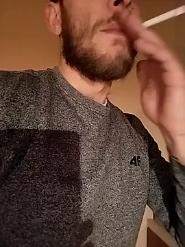 hoot denis28 online show from December 7, 2024, 11:18 pm