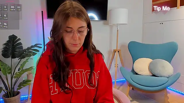 Hailey Green online show from May 25, 2026, 9:24 pm