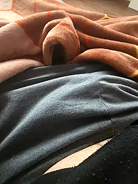 Snapshot of lapa525 chatting on February 13, 2025, 1:59 pm lapa525 online show from February 13, 2025, 1:59 pm