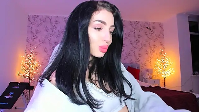 NancyLovee  online show from January 12, 2026, 8:36 pm