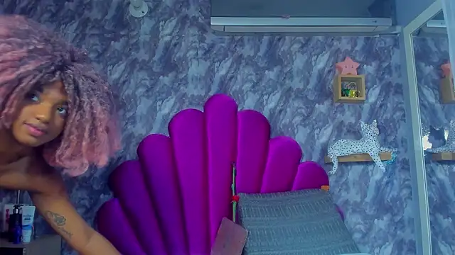 EMMAPARISS online show from March 28, 2026, 12:06 pm