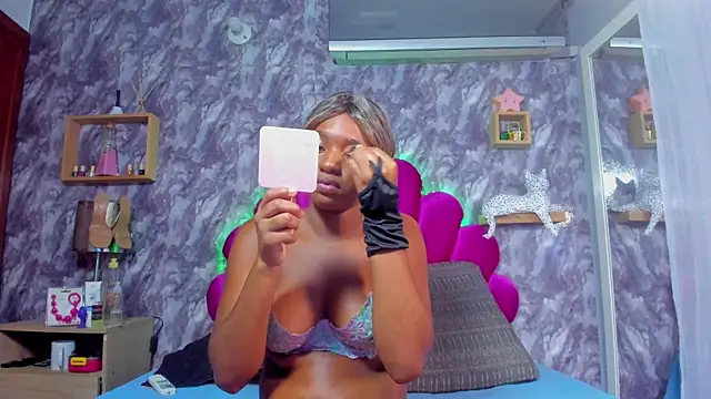 EMMAPARISS online show from June 23, 2026, 12:14 pm