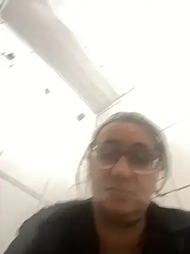 gloria7v05 online show from March 1, 2026, 6:19 pm