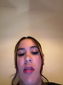 Snapshot of LexyRobert chatting on March 3, 2025, 12:01 am LexyRobert online show from March 3, 2025, 12:01 am