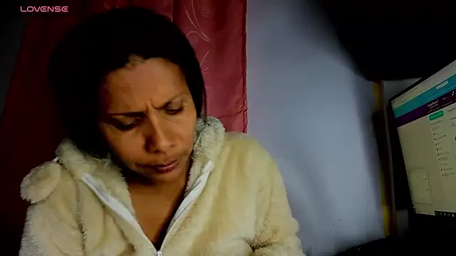 Snapshot of Nenita_Hot_ chatting on September 10, 2025, 3:38 am Nenita Hot online show from September 10, 2025, 3:38 am