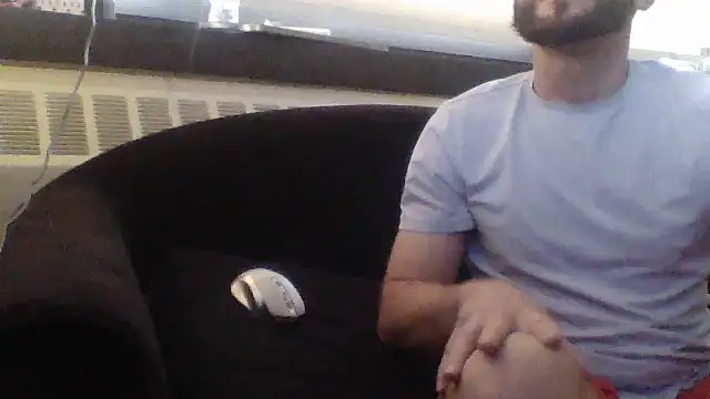 maccdaddy87 online show from November 3, 2025, 7:39 pm