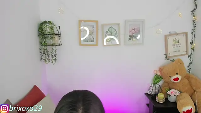 megan 29 online show from June 16, 2026, 1:27 am