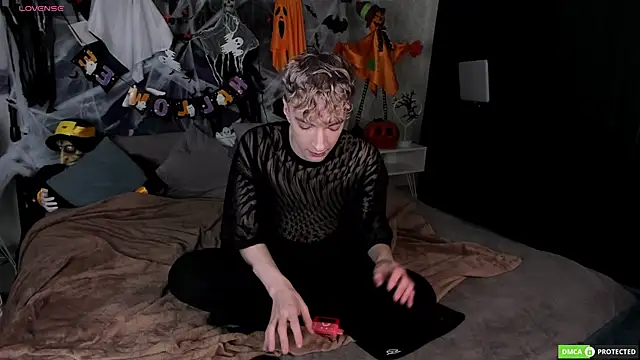 TrevorBenson online show from November 1, 2025, 6:08 am