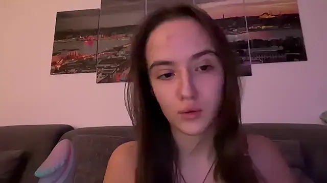 EmilyWi  online show from December 4, 2025, 10:09 pm