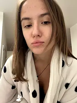 Snapshot of EmilyWi_ chatting on October 8, 2025, 5:02 pm EmilyWi  online show from October 8, 2025, 5:02 pm