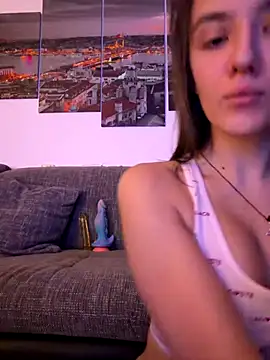 Snapshot of EmilyWi_ chatting on October 15, 2025, 9:23 pm EmilyWi  online show from October 15, 2025, 9:23 pm