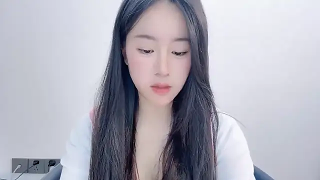 chloe-01 online show from December 20, 2025, 6:27 am