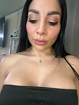 MOMALANA online show from March 11, 2026, 9:20 pm