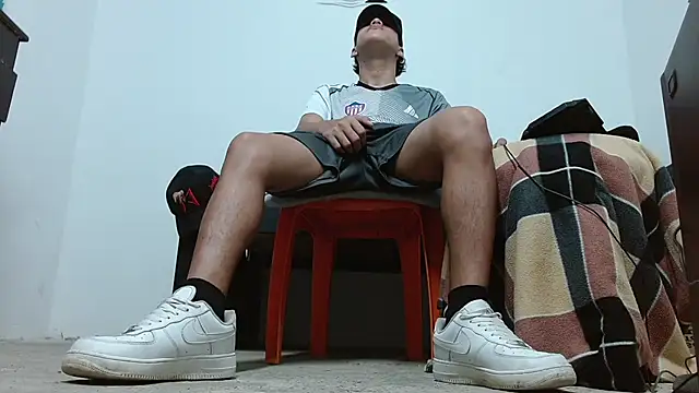 Macho Dom online show from April 11, 2026, 10:52 am