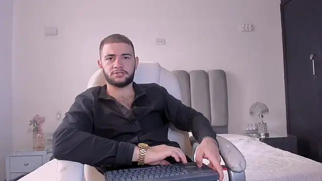 MaximusDick1  online show from February 21, 2026, 1:24 pm