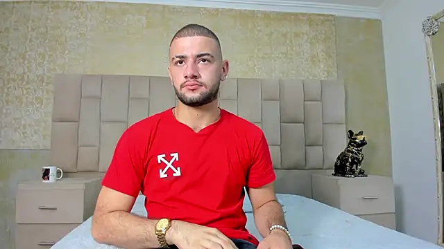 MaximusDick1  online show from November 7, 2025, 3:44 am