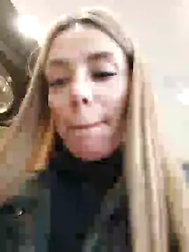 Snapshot of Gabriella_Hot_ chatting on March 8, 2025, 5:17 am Gabriella Hot online show from March 8, 2025, 5:17 am