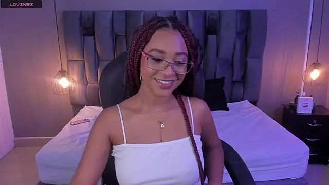 Snapshot of Lorena_Vieira_ chatting on February 27, 2025, 5:58 pm Lorena Vieira  online show from February 27, 2025, 5:58 pm