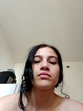 Snapshot of Virgin_Pussy_Love chatting on June 5, 2026, 12:44 pm Virgin Pussy Love online show from June 5, 2026, 12:44 pm