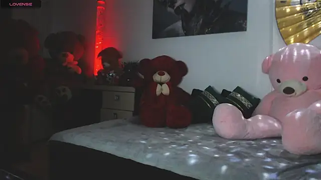 EvelynAisha online show from February 3, 2025, 2:45 pm