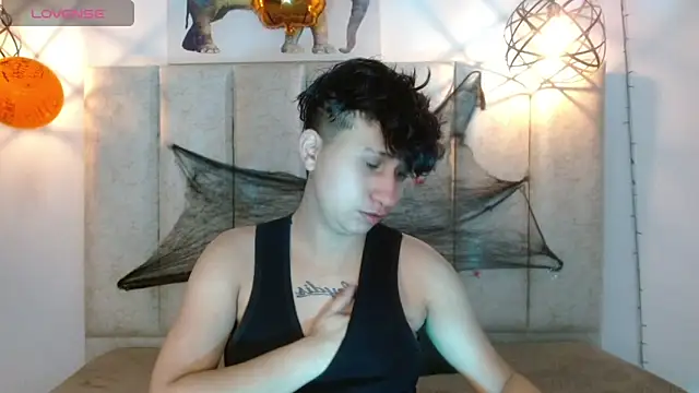 Im Milan Rs online show from October 18, 2025, 4:25 am