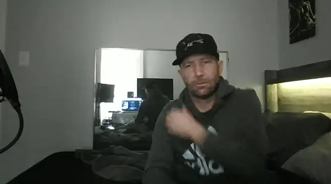 Snapshot of Edward_LongCock chatting on January 16, 2025, 3:56 am Edward LongCock online show from January 16, 2025, 3:56 am