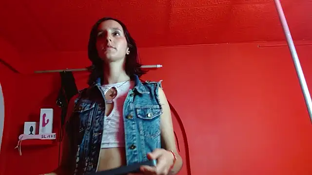 Ambar Roux  online show from March 19, 2025, 2:57 pm