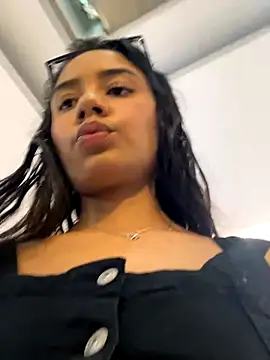  Luana online show from November 1, 2025, 8:25 pm